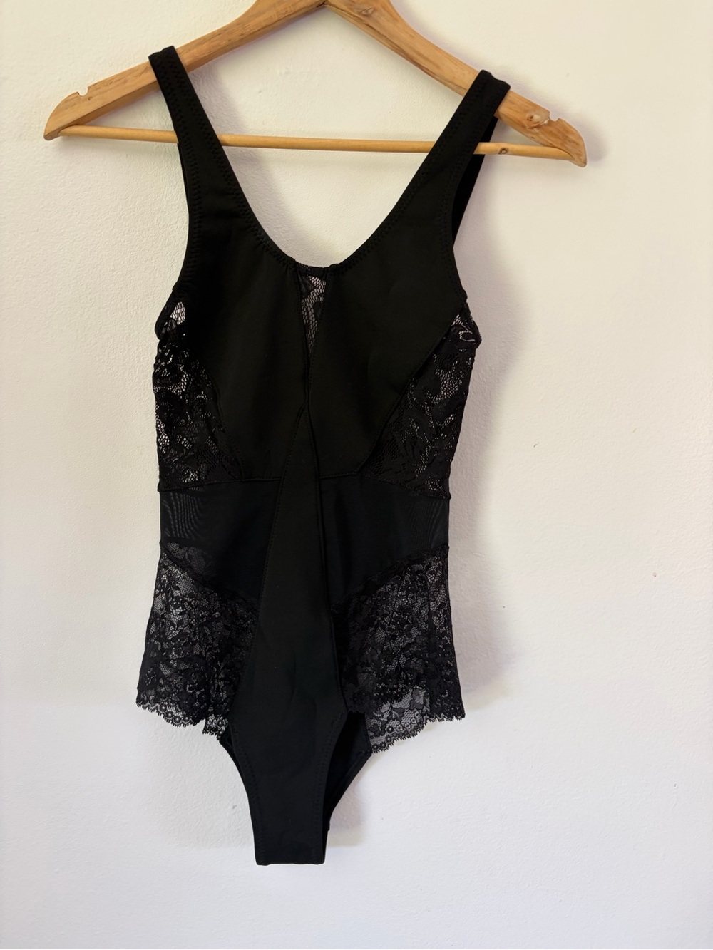 Cynthia Rowley Black Neoprene & Lace One-Piece Swimsuit Bodysuit Size Small